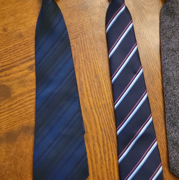 Assorted 5 pc tie set - Picture 4 of 4